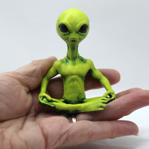 Roswell Green Alien FIGURINE Area 51 Incident Extra-terrestrial